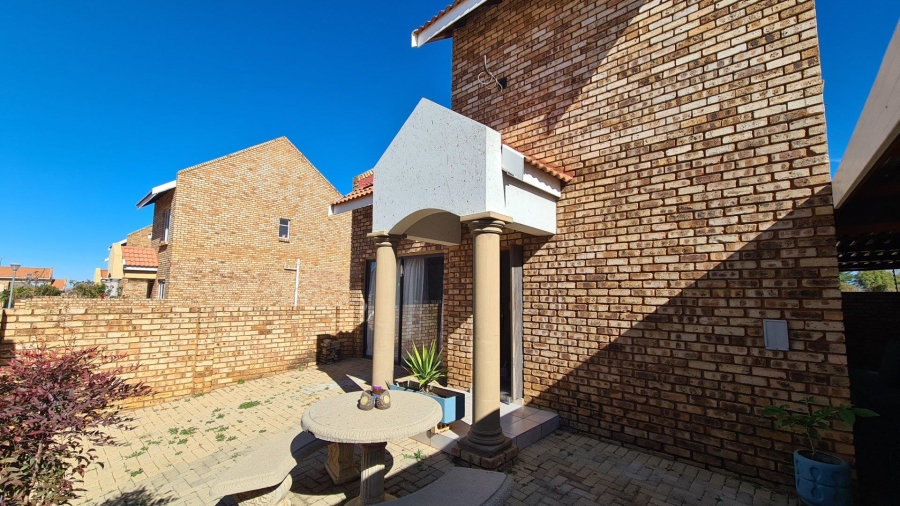 3 Bedroom Property for Sale in Baillie Park North West